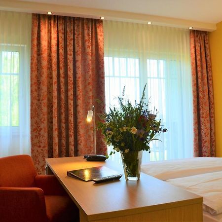 Hotel Bergwirt Herrieden Extérieur photo