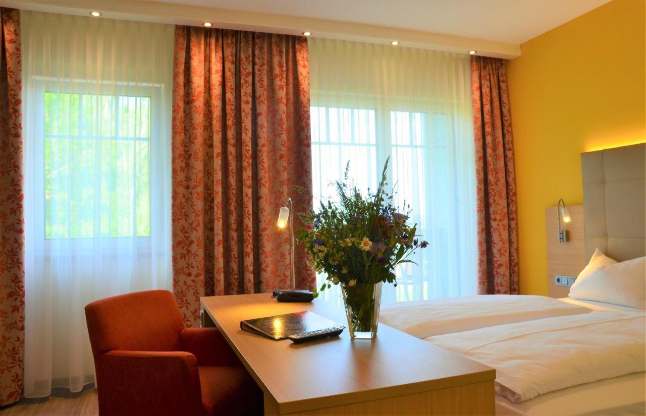 Hotel Bergwirt Herrieden Extérieur photo