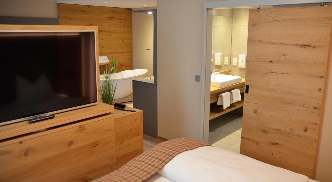 Hotel Bergwirt Herrieden Extérieur photo