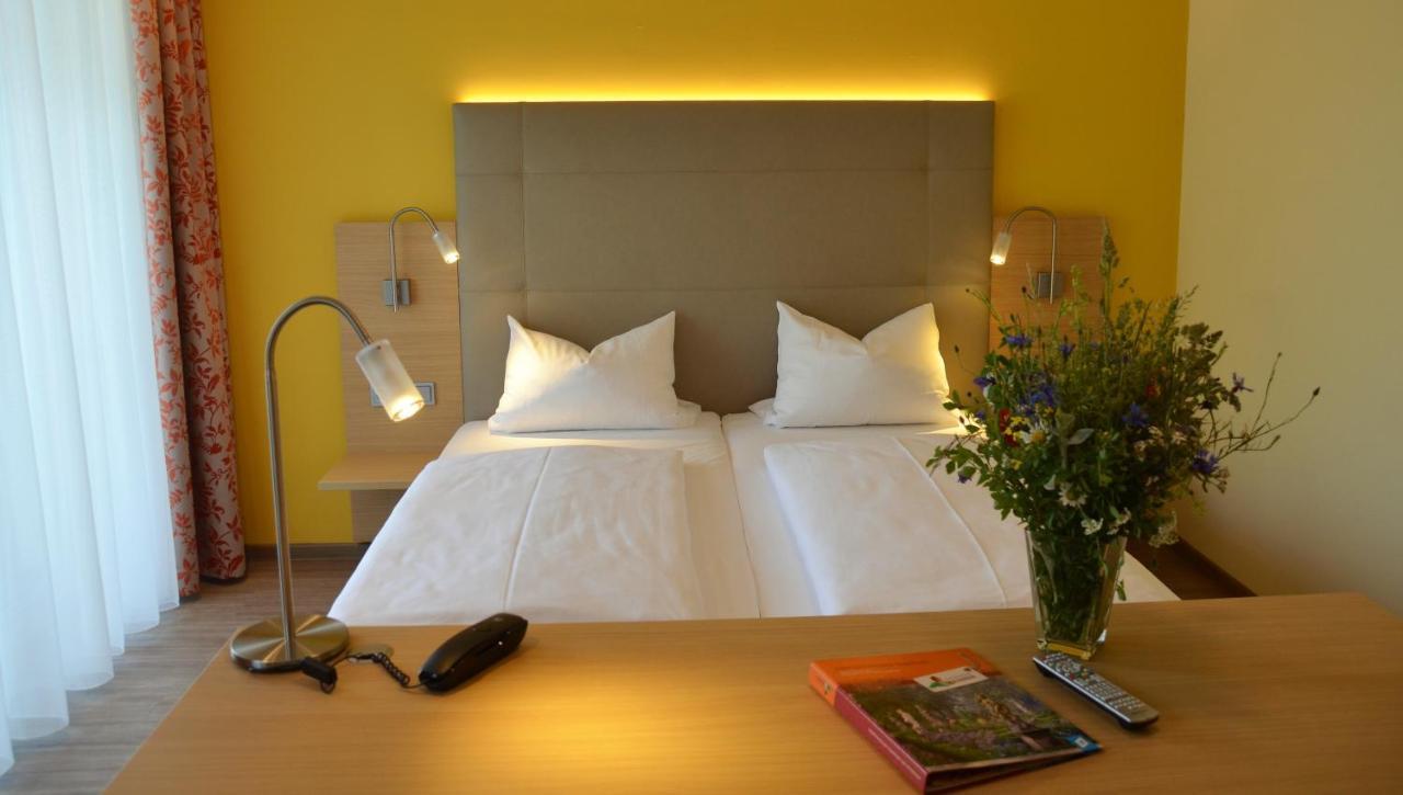 Hotel Bergwirt Herrieden Extérieur photo